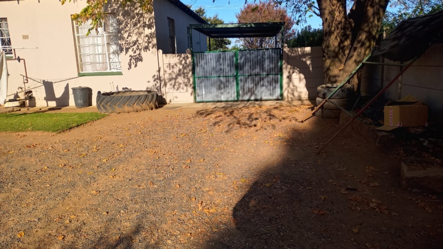 4 Bedroom Property for Sale in Ficksburg Free State